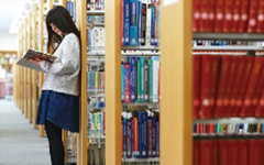 大学附属図書館写真